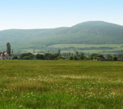 Участок в с. Гончарное, рядом лес и озеро, с цоколем под дом! Цена снижена!